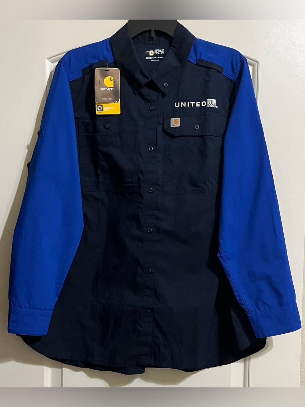 NEW Carhartt Women’s Blue UNITED AIRLINES Button Up OR Roll Tab Sleeves 1X